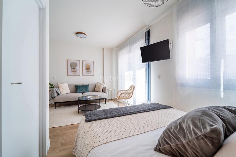 Foto 45651ac3-f80d-49d6-b8f9-0c1a5fc0e928. Miete studiowohnung in calle de garcía luna 20 in Madrid