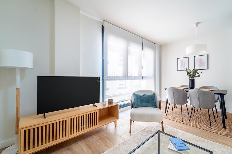 Foto 2d0c1307-3581-458e-ad61-063778cb6a95. Location appartement dans calle de garcía luna 20 dans Madrid