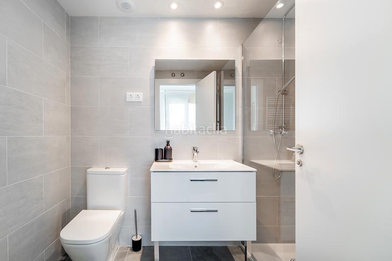 Foto 9fea8d24-e1a9-4c67-86b6-f7d1a9ad1208. Affitto attico in calle de garcía luna 20 in Ciudad Jardín Madrid