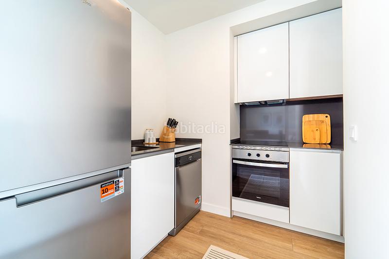 Foto f908ca04-d21a-45e0-bbea-138bca758d6d. Affitto attico in calle de garcía luna 20 in Ciudad Jardín Madrid