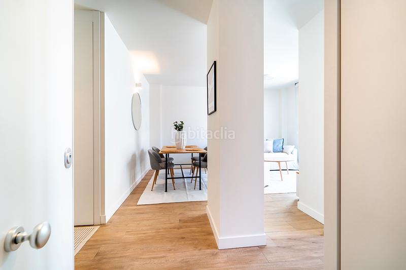 Foto 65532e00-af72-4d5e-80a5-f556481c66c3. Rent penthouse in calle de garcía luna 20 in Ciudad Jardín Madrid