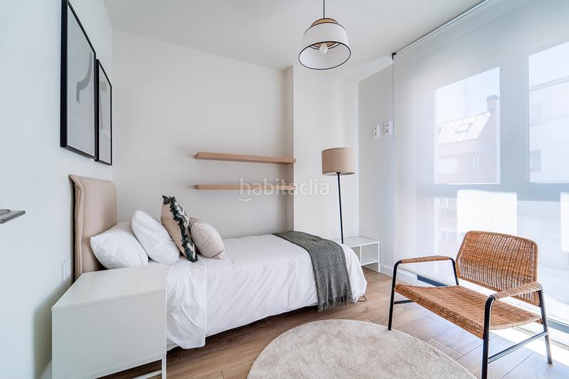 Foto f71c0f72-efd4-4e7d-b202-e1ef1753224c. Rent penthouse in calle de garcía luna 20 in Ciudad Jardín Madrid