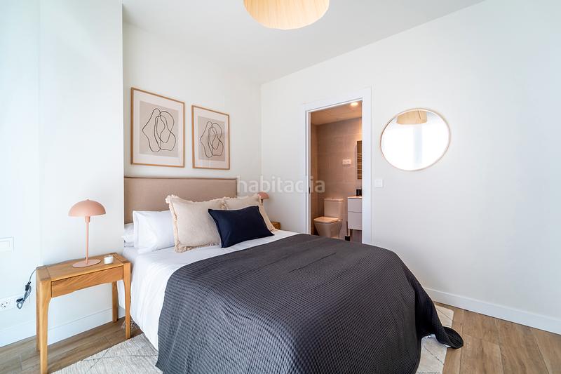 Foto fbb06d7c-ba3c-4ea8-b26d-46680d0111e4. Rent penthouse in calle de garcía luna 20 in Ciudad Jardín Madrid