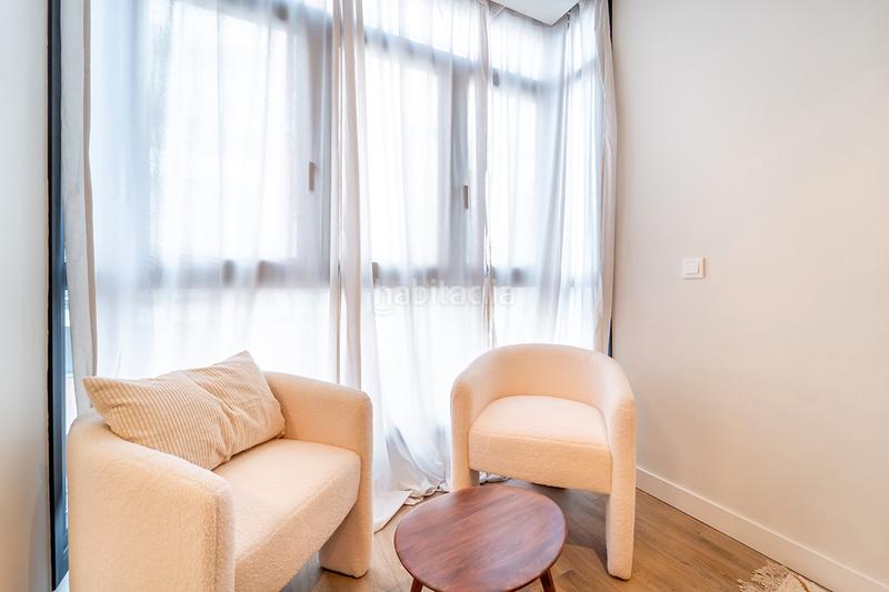 Foto 2fe5cb72-f5ab-4a93-939e-0683b557b2c0. Lloguer apartament a calle de garcía luna 20 a Ciudad Jardín Madrid