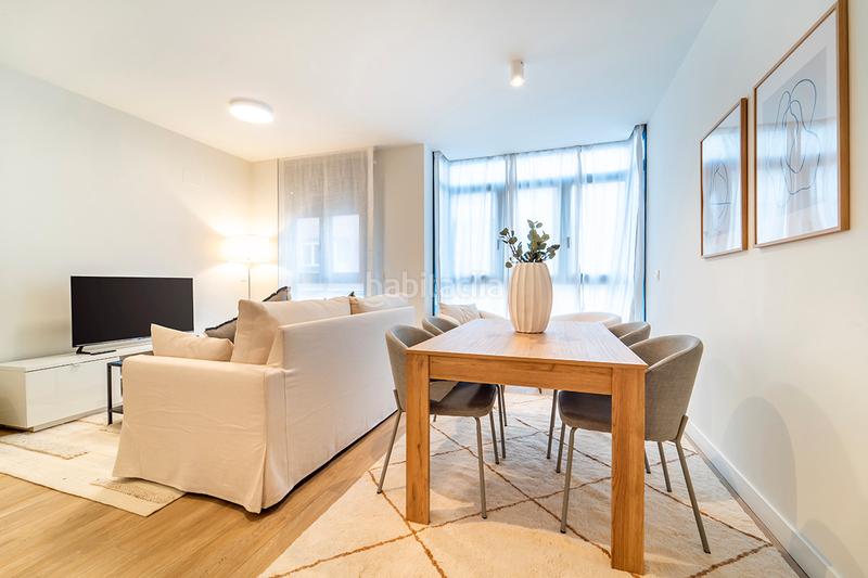 Foto 8554c324-c66f-413f-a65a-bce43687d0e2. Lloguer apartament a calle de garcía luna 20 a Ciudad Jardín Madrid