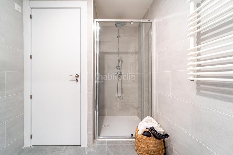 Foto 91ec1b0e-785d-47f7-b27c-d6a86a2c6e2a. Location appartement dans calle de garcía luna 20 dans Madrid