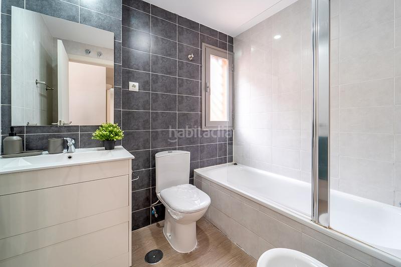 Foto c4e433ed-130f-4d57-bbc0-a7f11873db07. Affitto appartamento in calle de isabel clara eugenia 43 in Madrid