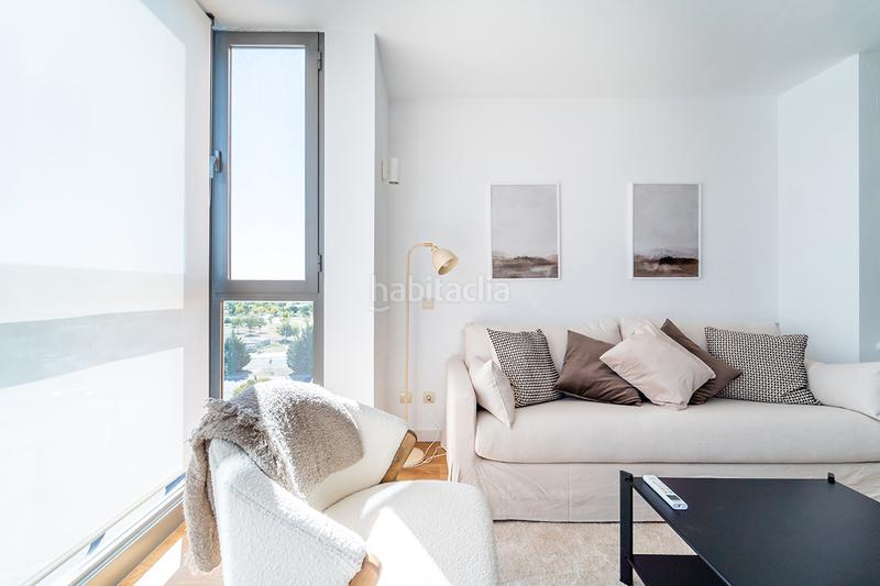 Foto 3092cf05-7c2f-4509-a31e-6ffad1ea90ad. Affitto appartamento in calle de isabel clara eugenia 39 in Madrid