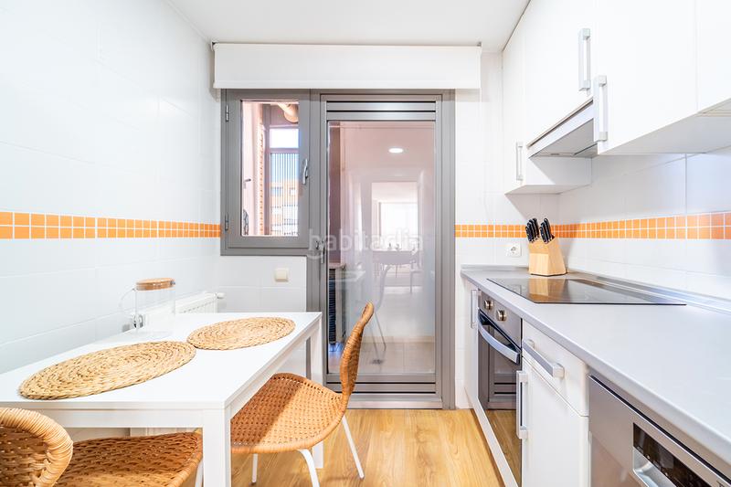 Foto 18873fc0-8ec3-496c-bd2e-5caa57e9289f. Rent flat in calle de isabel clara eugenia 39 in Sanchinarro Madrid