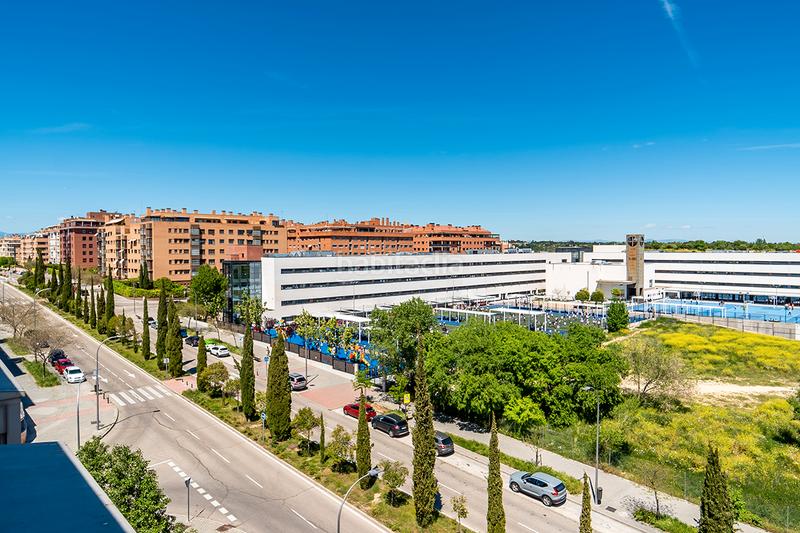 Foto b34268fd-790b-4891-a07e-c1487ae2b516. Lloguer àtic a calle de isabel clara eugenia 37 a Madrid
