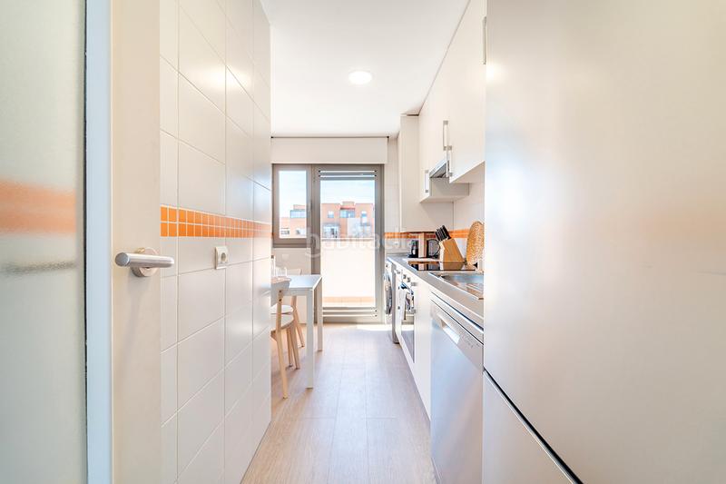 Foto 280259ce-0854-46e8-9bfa-b98bf59af01b. Rent penthouse in calle de isabel clara eugenia 37 in Madrid