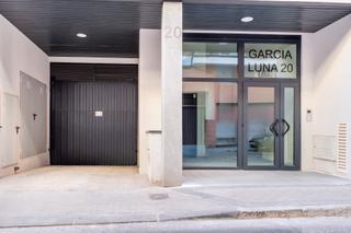 Lloguer Aparcament cotxe a Calle de garcía luna 20