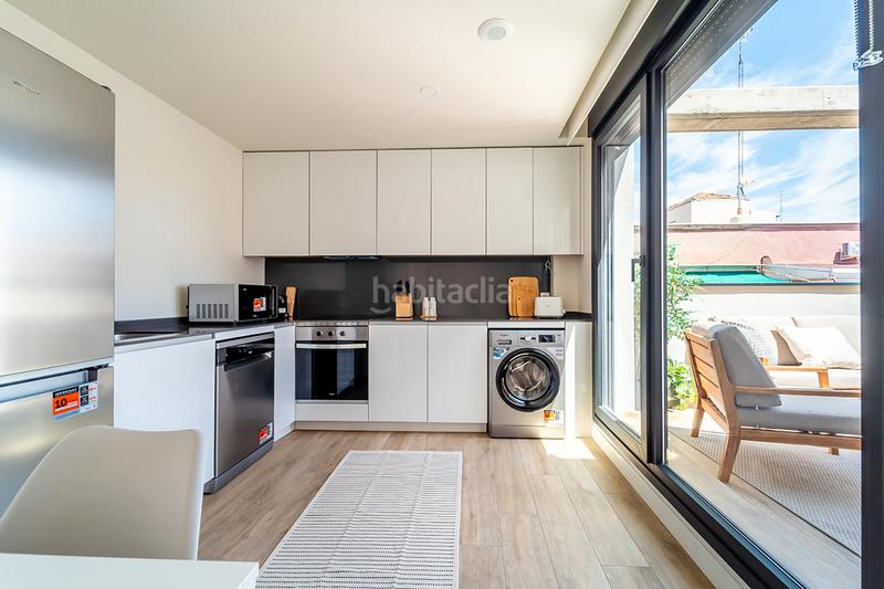 Foto 1c71d46e-b051-4126-9858-2604d03ea76f. Location attique dans calle de garcía luna 20 dans Ciudad Jardín Madrid