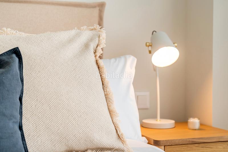 Foto 947db301-7bc1-45c5-b31f-a76ff739a705. Location attique dans calle de garcía luna 20 dans Ciudad Jardín Madrid