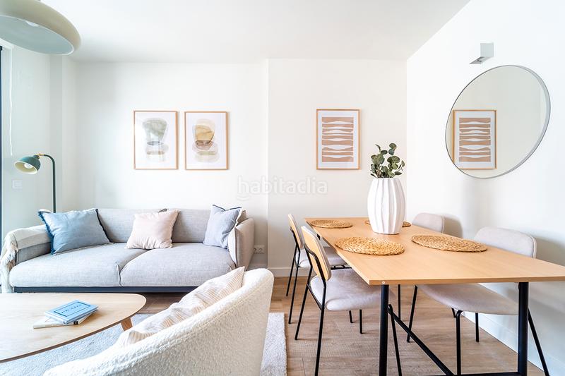 Foto a4febffd-b1b1-41ea-a898-ccb33412918f. Miete dachwohnung in calle de garcía luna 20 in Ciudad Jardín Madrid