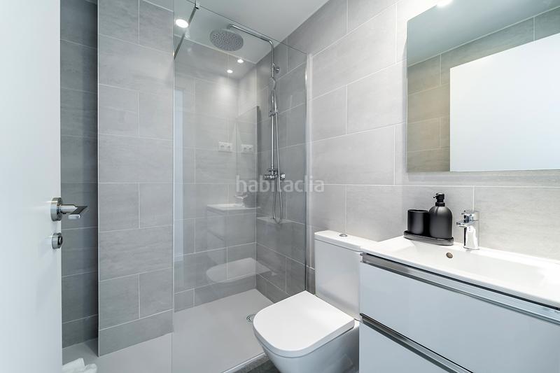 Foto cfa8b07d-1f97-4bfd-af80-39274758ba31. Miete dachwohnung in calle de garcía luna 20 in Ciudad Jardín Madrid