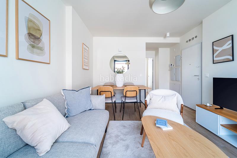 Foto 2a4563a2-b507-4968-83ca-654345d3805b. Rent penthouse in calle de garcía luna 20 in Ciudad Jardín Madrid