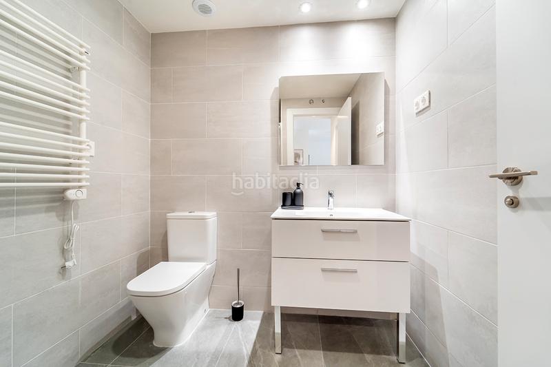 Foto 5c922a9b-3e06-4e37-b738-485bf0b1742b. Location appartement dans calle de garcía luna 20 dans Madrid