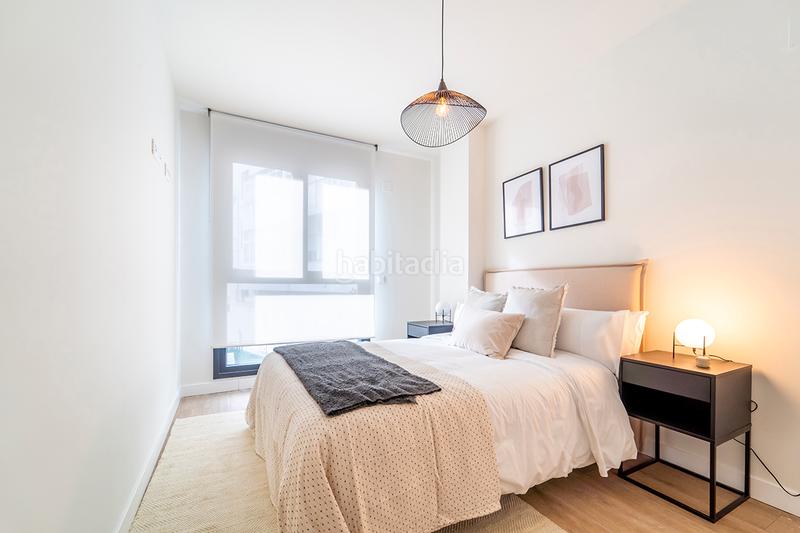 Foto 98b29c8c-6e43-4861-84ae-760be4d19d1d. Rent apartment in calle de garcía luna 20 in Ciudad Jardín Madrid