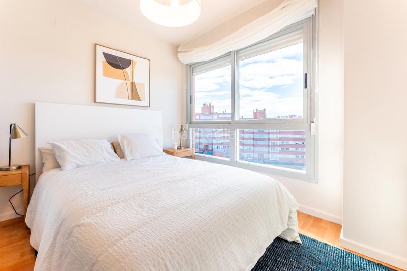 Foto 0b445643-8eb8-4f1f-ab80-5bd1d8df11ec. Miete dachwohnung in calle del pintor ignacio de zuloaga 4 in Madrid