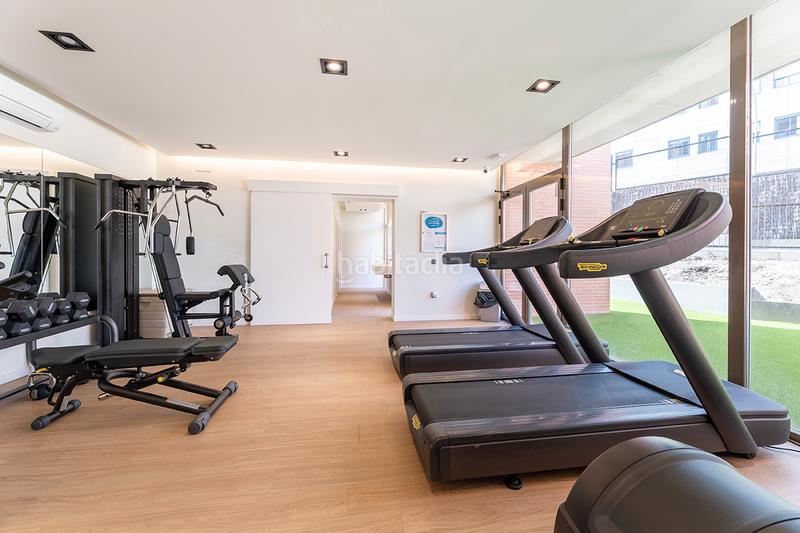 Foto bad40c53-b0e4-40f1-bb6f-f63e80510bb1. Miete dachwohnung in calle del pintor ignacio de zuloaga 4 in Madrid