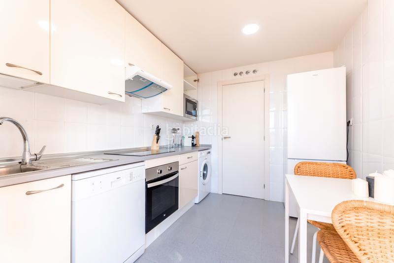 Foto 48cceb9b-191c-4381-b298-8cb1b7f7b475. Rent penthouse in calle del pintor ignacio de zuloaga 4 in Madrid