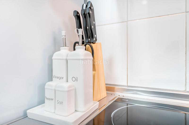 Foto 4a365418-5689-40ed-a7b6-3f02d976249c. Alquiler apartamento en calle del pintor ignacio de zuloaga 16 en Madrid