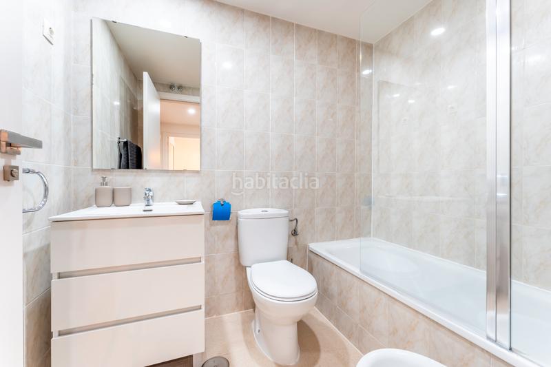 Foto 5b192cf7-66bb-4b1a-bcee-a86f94bd29cf. Location appartement dans calle del pintor ignacio de zuloaga 16 dans Madrid