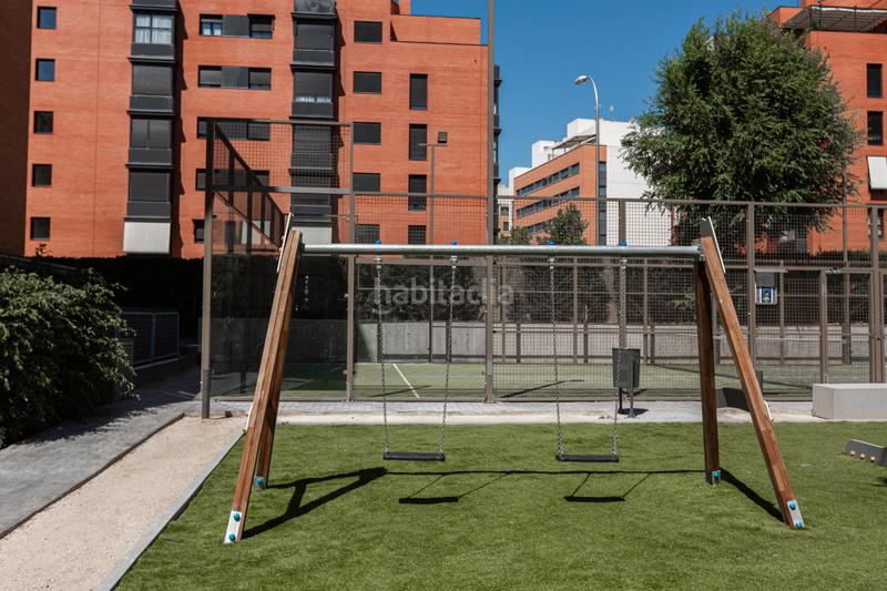 Foto c84a65e8-e94d-4ee4-bba3-e67dc53829a6. Miete appartement in calle del pintor ignacio de zuloaga 16 in Madrid