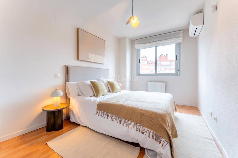 Foto b58975da-e557-47f4-8804-9f2de63732b1. Rent apartment in calle del pintor ignacio de zuloaga 6 in Madrid