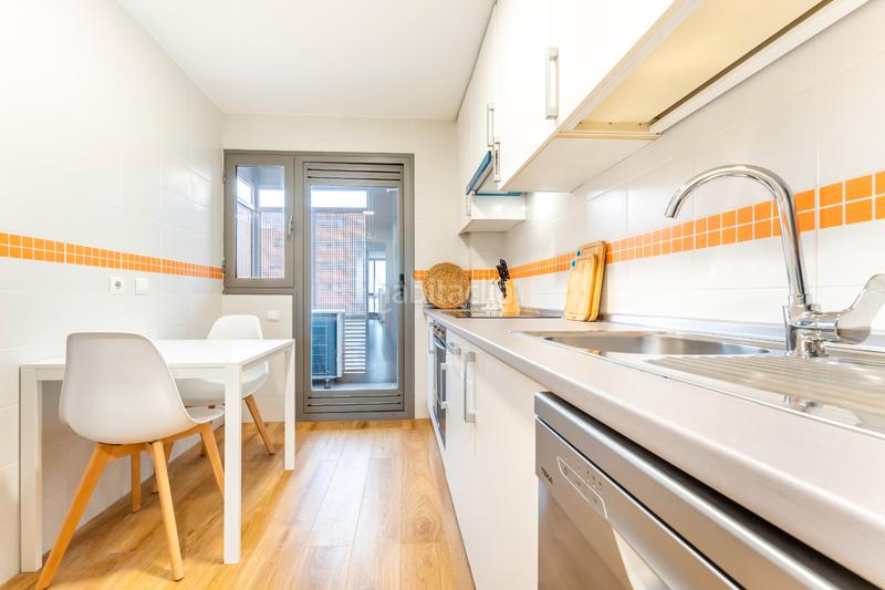 Foto e3ff9ac8-0c00-4789-9710-e9d8acbd30a9. Rent flat in calle de isabel clara eugenia 37 in Sanchinarro Madrid