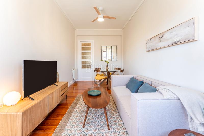 Foto 1984291d-1265-4412-8959-b5845473a090. Lloguer apartament a gran vía 10 a Gros Donostia - San Sebastián