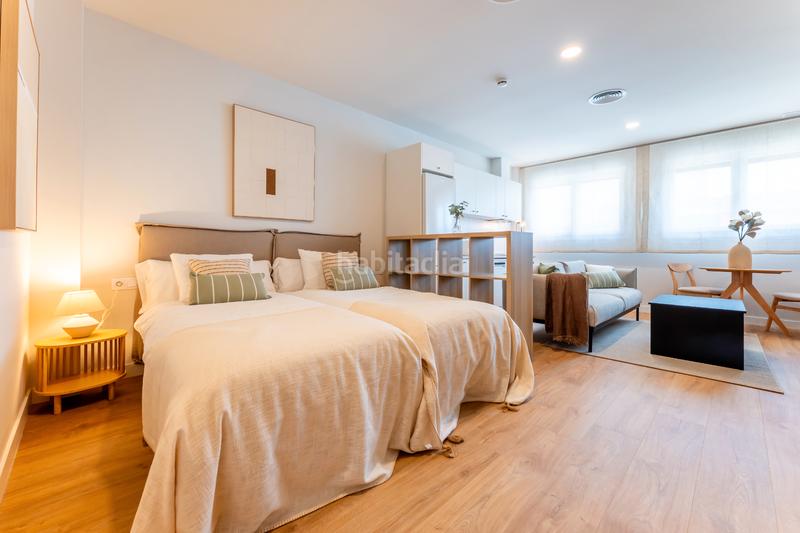 Foto c88e0e8e-2411-40bc-9ed5-3e8ed1f4d1c6. Alquiler estudio en avenida de las ciencias 39 en Sevilla