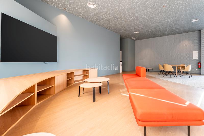 Foto dc645e8b-61c0-4978-a752-56dccc38d790. Alquiler estudio en avenida de las ciencias 39 en Sevilla