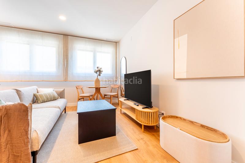 Foto 38472875-6e46-4eca-9265-7a66439b1740. Rent studio in avenida de las ciencias 39 in colores - entreparques Sevilla