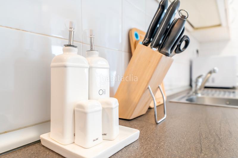 Foto 24494082-66e2-4d58-9912-2c710583df67. Lloguer apartament a calle de las cuevas de altamira 1 a Madrid