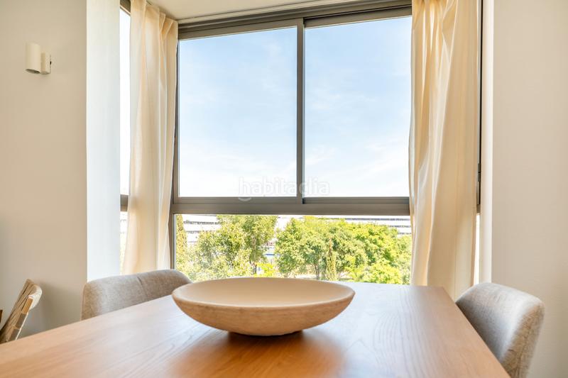 Foto b3ca39a2-4f43-4b10-8528-b5f7493b0902. Rent flat in calle de isabel clara eugenia 33 in Sanchinarro Madrid