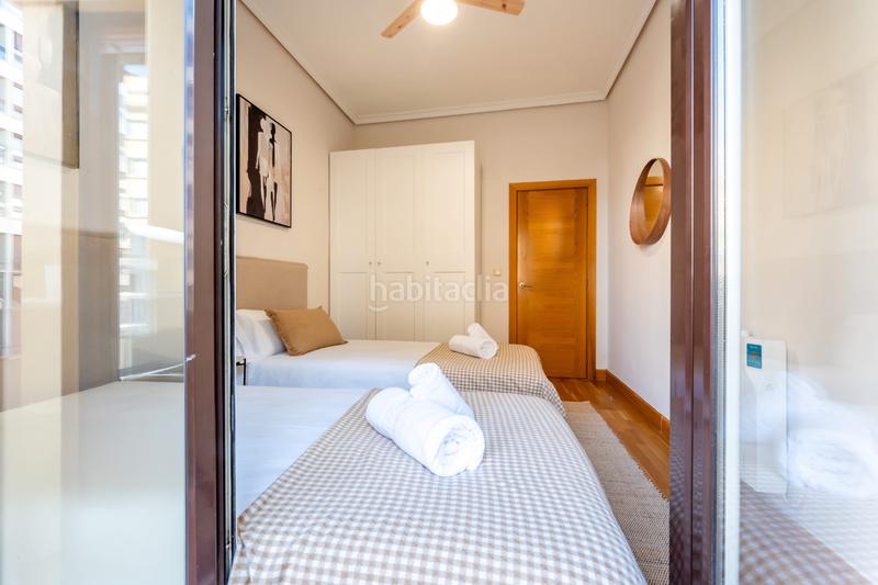 Foto f3d29952-f8e1-416e-986c-d0e9165492ac. Miete etagenwohnung in gran vía 8 in Gros Donostia - San Sebastián