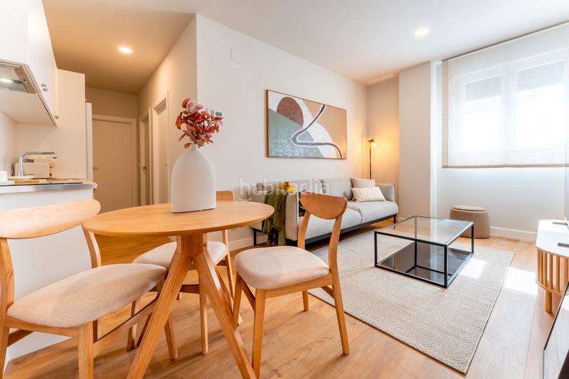 Foto 224c7f23-5e20-4f7b-a41c-e17094693e51. Rent flat in avenida de las ciencias 39 in colores - entreparques Sevilla