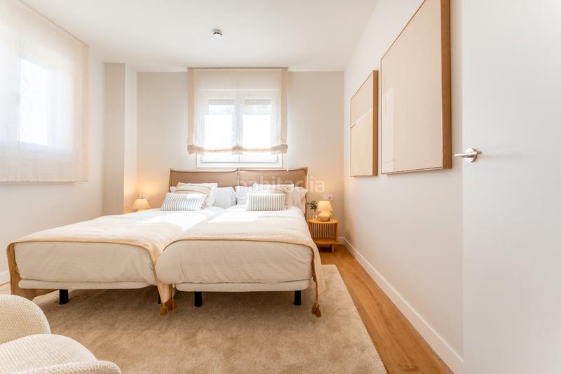 Foto 63849430-a11c-4fa2-b7e4-d7b9a0997c5d. Rent flat in avenida de las ciencias 39 in colores - entreparques Sevilla