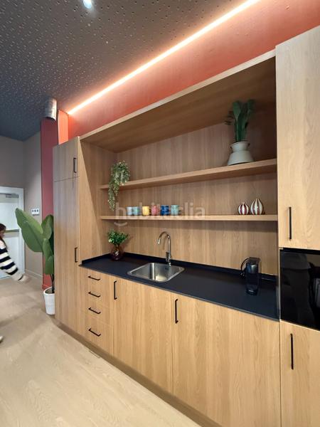 Foto 60634906-0ca2-4c32-bdc0-4ca4225eef24. Alquiler piso en avenida de las ciencias 39 en colores - entreparques Sevilla