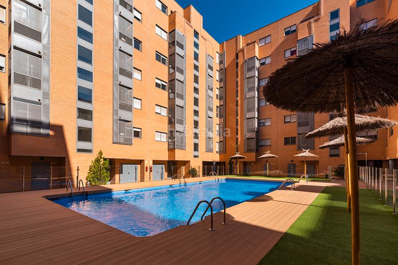 Foto b70a49b5-3b18-4fa3-a847-aca9921ce2ee. Affitto appartamento in calle de isabel clara eugenia 35 in Madrid