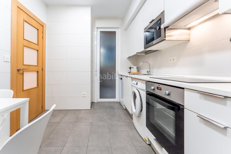 Foto b5a61ccf-3651-4ecf-8770-009b6e416609. Rent apartment in salud kalea 14 in Amara Zaharra-Arbaizenea Donostia - San Sebastián