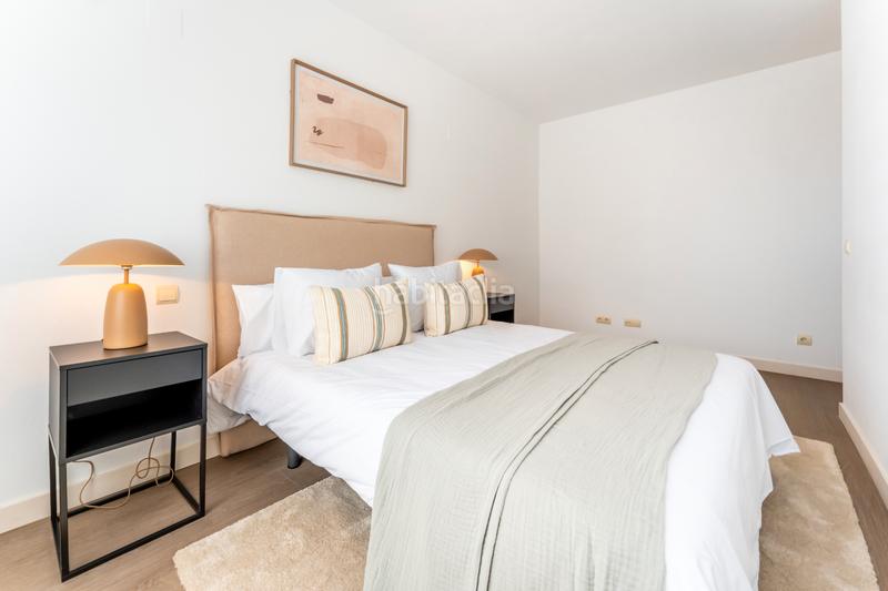 Foto eb24babc-473b-40c9-9a3b-7a1674ab2d00. Location attique dans calle de isabel clara eugenia 43 dans Madrid