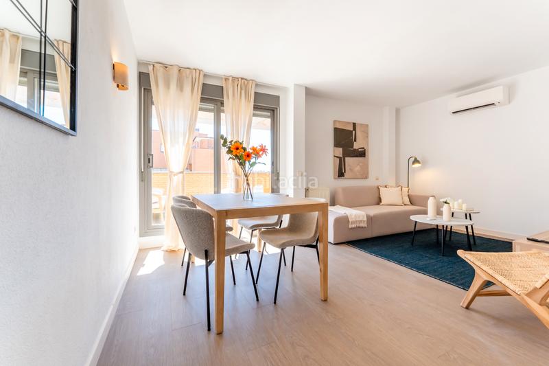 Foto 6f490e33-c5b2-4373-ba95-dd5c45770a53. Miete dachwohnung in calle de isabel clara eugenia 43 in Madrid