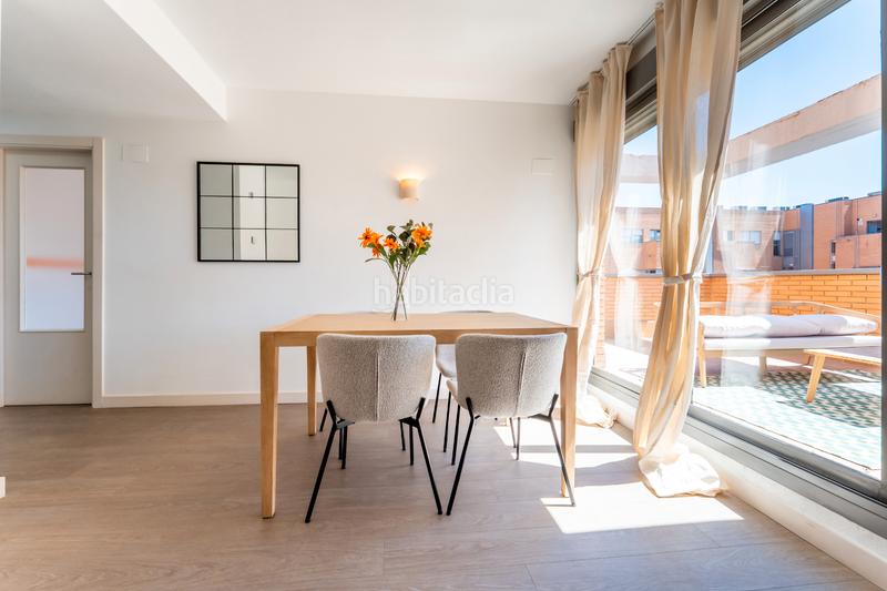 Foto a1d14ebc-549a-4d02-82f6-04bd0f5fb2fc. Miete dachwohnung in calle de isabel clara eugenia 43 in Madrid