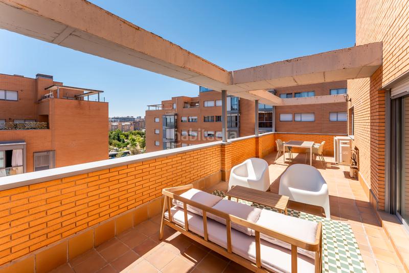 Foto e57b27b2-30cd-458b-b3cf-3ecab704ecd3. Miete dachwohnung in calle de isabel clara eugenia 43 in Madrid