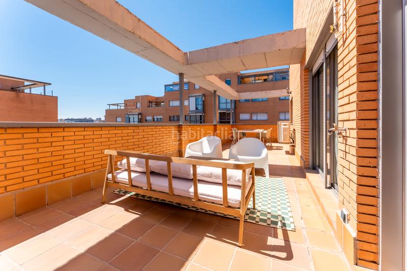 Foto 3a7b91e7-a73f-4928-955c-9064bceb8fad. Rent penthouse in calle de isabel clara eugenia 43 in Madrid