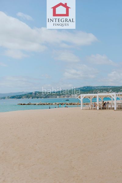 Foto 02fd29f8-d2fa-4cd8-887f-cf1ff5db4357. Pis a Platja Gran Palamós