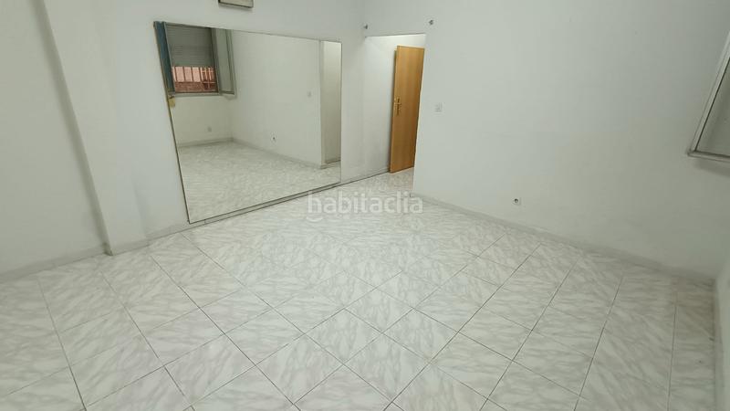 Foto cb53b1c2-8fe4-4082-a892-4753a424e783. Piso  en venta en calle de la arquitectura en Madrid